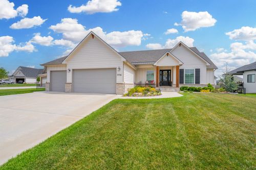 3706 N Crest Cir, Wichita, KS, 67226-1032 | Card Image