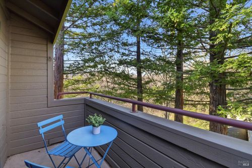 240 Seagull Row, Novato, CA, 94945-4517 | Card Image