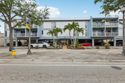 f-304-1735 Ne 164th St, North Miami Beach, FL, 33162-4000 | Card Image