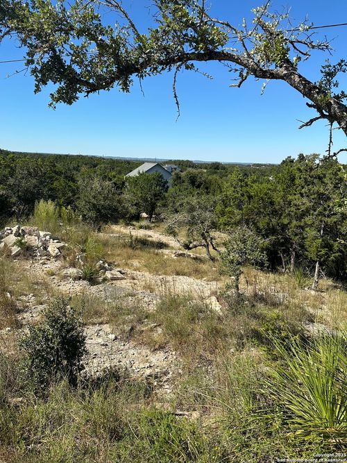 593 Ledgeview Dr, Canyon Lake, TX, 78133-5565 | Card Image