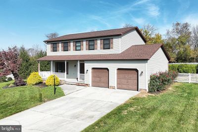 5091 Hickory View Drive, House other with 4 bedrooms, 2 bathrooms and null parking in SPRING GROVE PA | Image 2