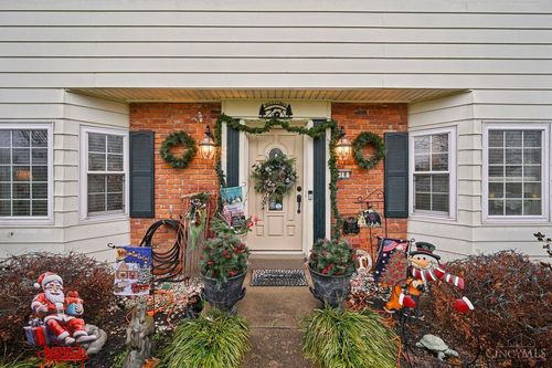 318 Miami Valley Dr, Loveland, OH, 45140-7532 | Card Image