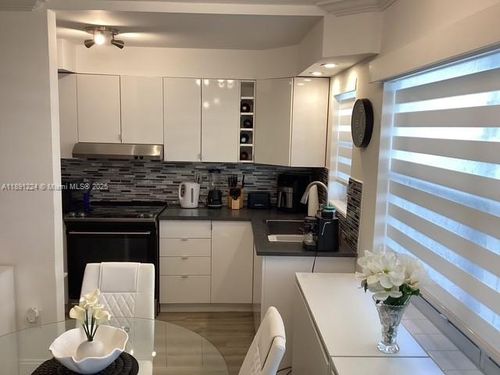 apt-118-3133 S Ocean Dr, Hallandale Beach, FL, 33009-7273 | Card Image