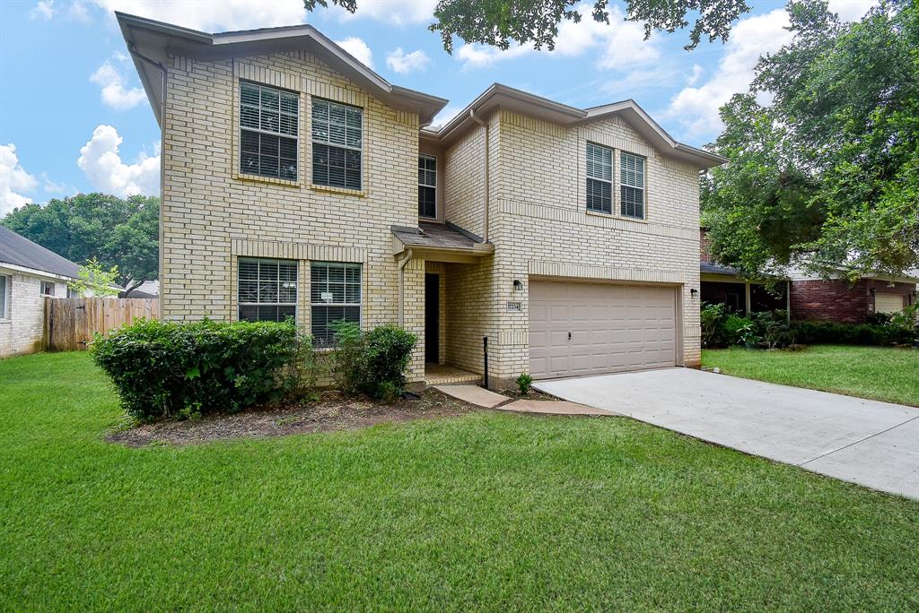 Maple Hollow Dr, Sugar Land, TX 77498