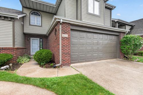 625 W 93rd Court, Crown Point, IN, 46307 | Card Image