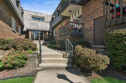 2b1-2300 W Talcott Rd, Park Ridge, IL, 60068-3766 | Card Image