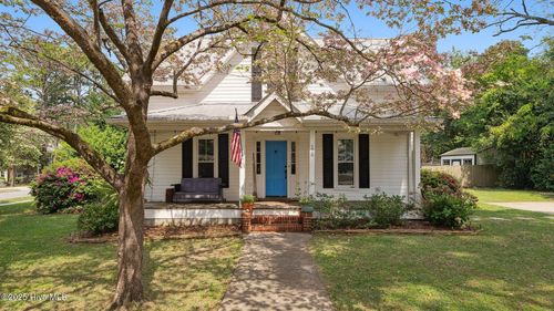 175 W Maine Ave, Southern Pines, NC, 28387-4820 | Card Image