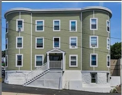 3-28 Salem St, Reading, MA, 01867-2607 | Card Image
