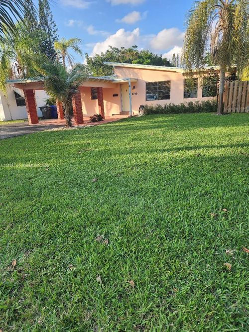 2719-2719 Taylor St, Hollywood, FL, 33020-4333 | Card Image