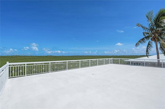 127 - 127 S Layton Dr, House other with 3 bedrooms, 2 bathrooms and null parking in Long Key FL | Image 28