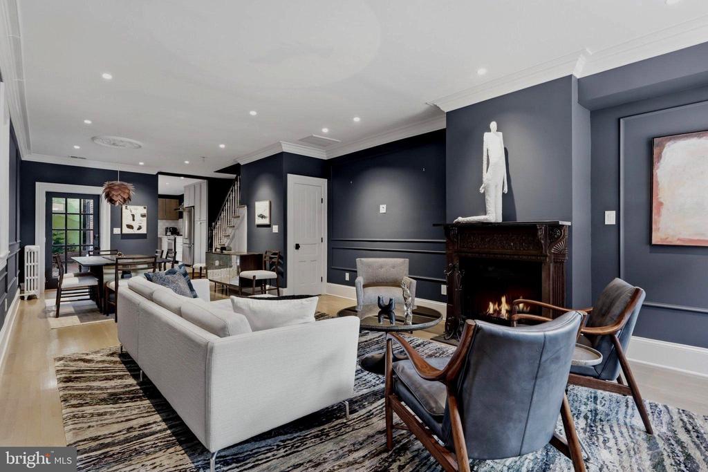 1602 Shakespeare St, Pending in Baltimore - eXp Realty