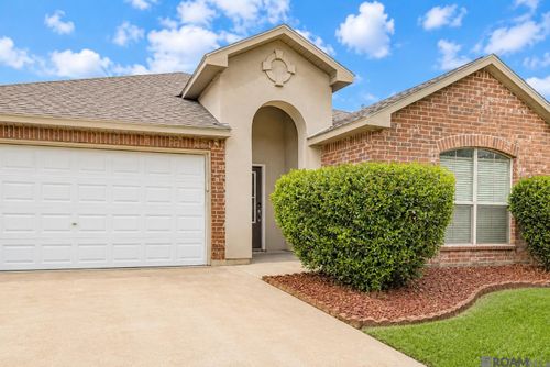 11134 Ascension Ct, Denham Springs, LA, 70726-6953 | Card Image