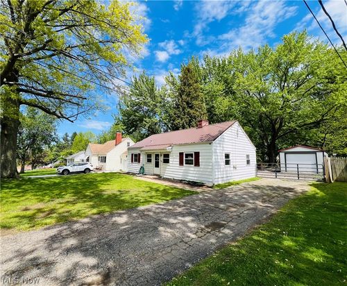 5854 Knollwood Dr, Ashtabula, OH, 44004-7534 | Card Image