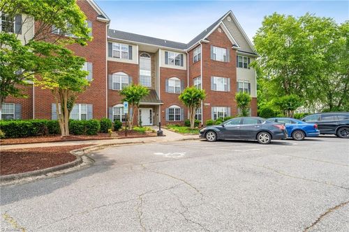 apt-204-6941 Hanesbrook Cir, Clemmons, NC, 27012-7526 | Card Image