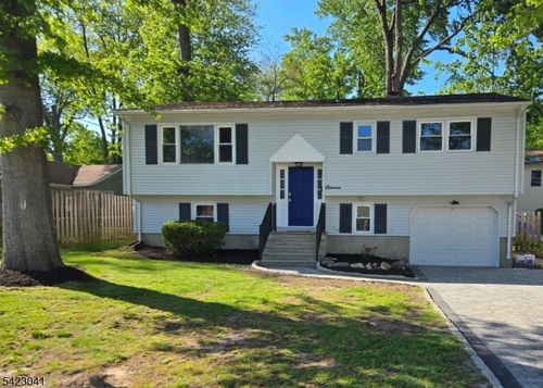 11 Laurelton Rd, Parsippany, NJ, 07054-3238 | Card Image