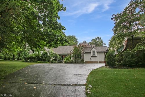 445 Hillside Ave, Mountainside, NJ, 07092 | Card Image
