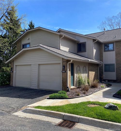 6463 Maple Hills Dr, Bloomfield Hills, MI, 48301-1325 | Card Image