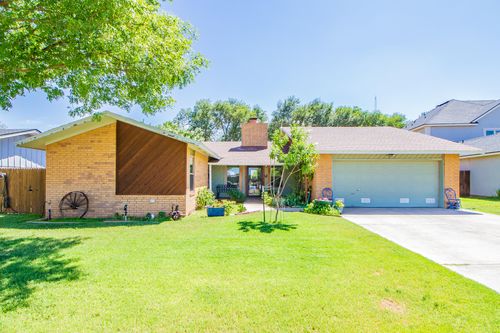 17 Parklane Dr, Ransom Canyon, TX, 79366-2214 | Card Image