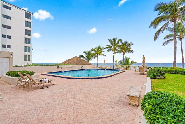 APT-304 - 2917 S Ocean Blvd, Condo with 2 bedrooms, 2 bathrooms and null parking in Highland Beach FL | Image 6