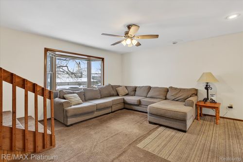 3965 Parsons Rd, Howell, MI, 48855-9617 | Card Image