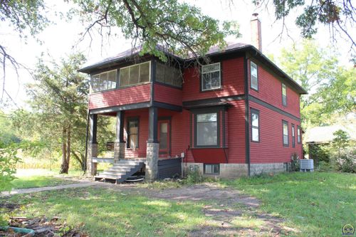 424 N 5th St, Quenemo, KS, 66528-8193 | Card Image