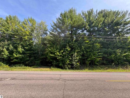 1205 S Garfield Road, Traverse City, MI, 49696 | Card Image