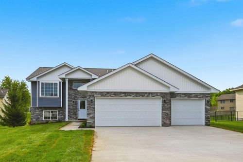 404 Westgate Dr, Winsted, MN, 55395-6519 | Card Image