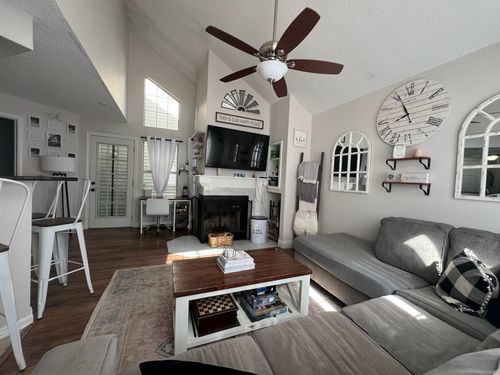 235-235 Carriage Crossing Ln, Middletown, CT, 06457-5863 | Card Image