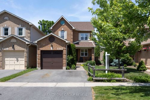1157 Beaver Valley Cres, Oshawa, ON, L1J8N3 | Card Image