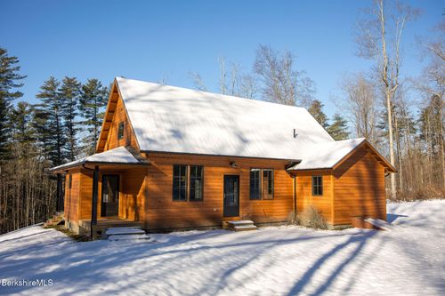 1427 Hewins St, Sheffield, MA, 01257 | Card Image