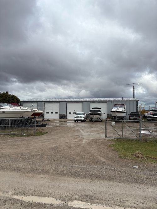 7844 Thomson Line, Lambton Shores, ON, N0M2N0 | Card Image