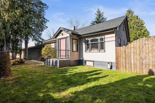 2348 Mckenzie Road, House other with 4 bedrooms, 1 bathrooms and 6 parking in Abbotsford BC | Image 3
