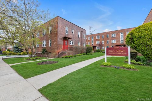 d6-275 Maple Ave, Hempstead, NY, 11550 | Card Image