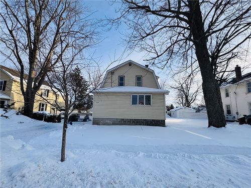 117 William St, Medina, NY, 14103-1825 | Card Image