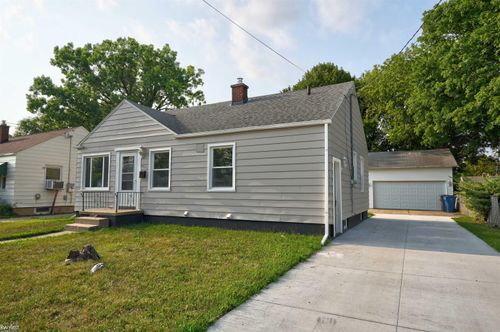 3922 Hogarth Ave, Flint, MI, 48532-5261 | Card Image
