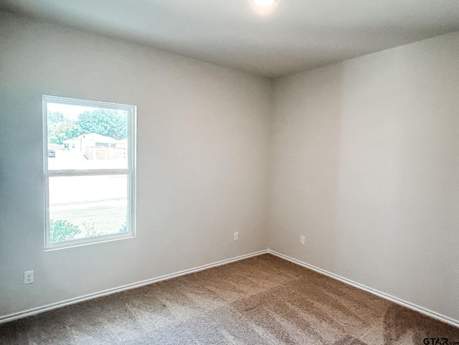 200 S Rainbow Dr, House other with 4 bedrooms, 2 bathrooms and null parking in Whitehouse TX | Image 11