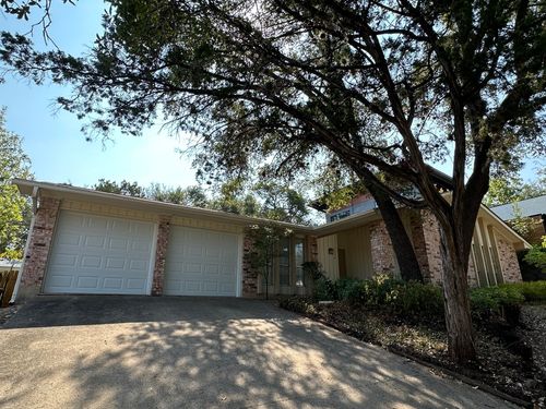 2314 Farnswood Cir, Austin, TX, 78704-4520 | Card Image