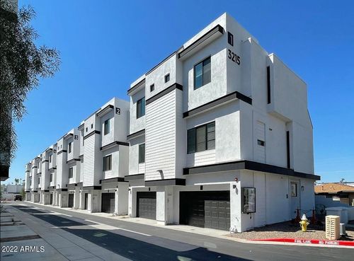 11-3215 E Flower St, Phoenix, AZ, 85018-6329 | Card Image