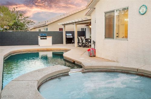 3738 Saint Peter Ct, North Las Vegas, NV, 89031-2008 | Card Image