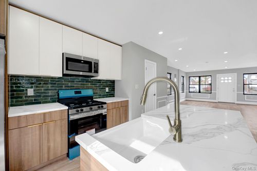 217 133rd Rd, Springfield Gardens, NY, 11413-1620 | Card Image