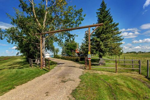 255244 Range Road 282, Rocky View County, AB, T1Z0L8 | Card Image