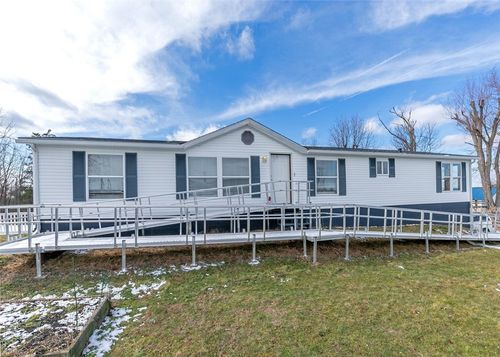 107 Indigo, Mt Pleasant Twp, PA, 15666 | Card Image