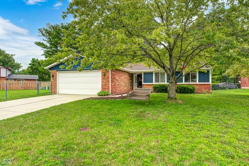 4115 Hollow Creek Dr, Indianapolis, IN, 46268-1710 | Card Image
