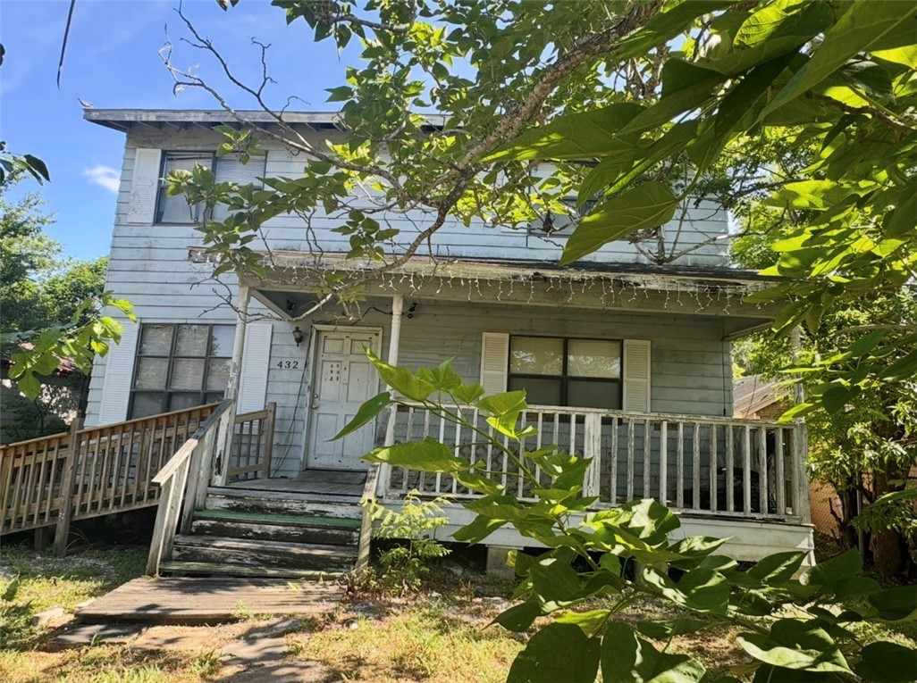 Residential in Robstown