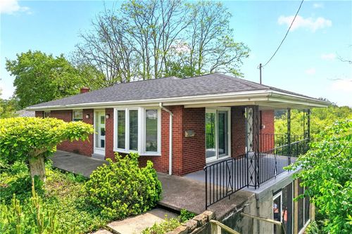 137 Ridge Ave, Bellevue, PA, 15202-3614 | Card Image