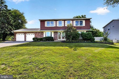 30 Hamilton Ln, Plainsboro, NJ, 08536-1131 | Card Image