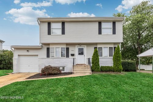 11 Cornell Dr, Hazlet, NJ, 07730-2320 | Card Image