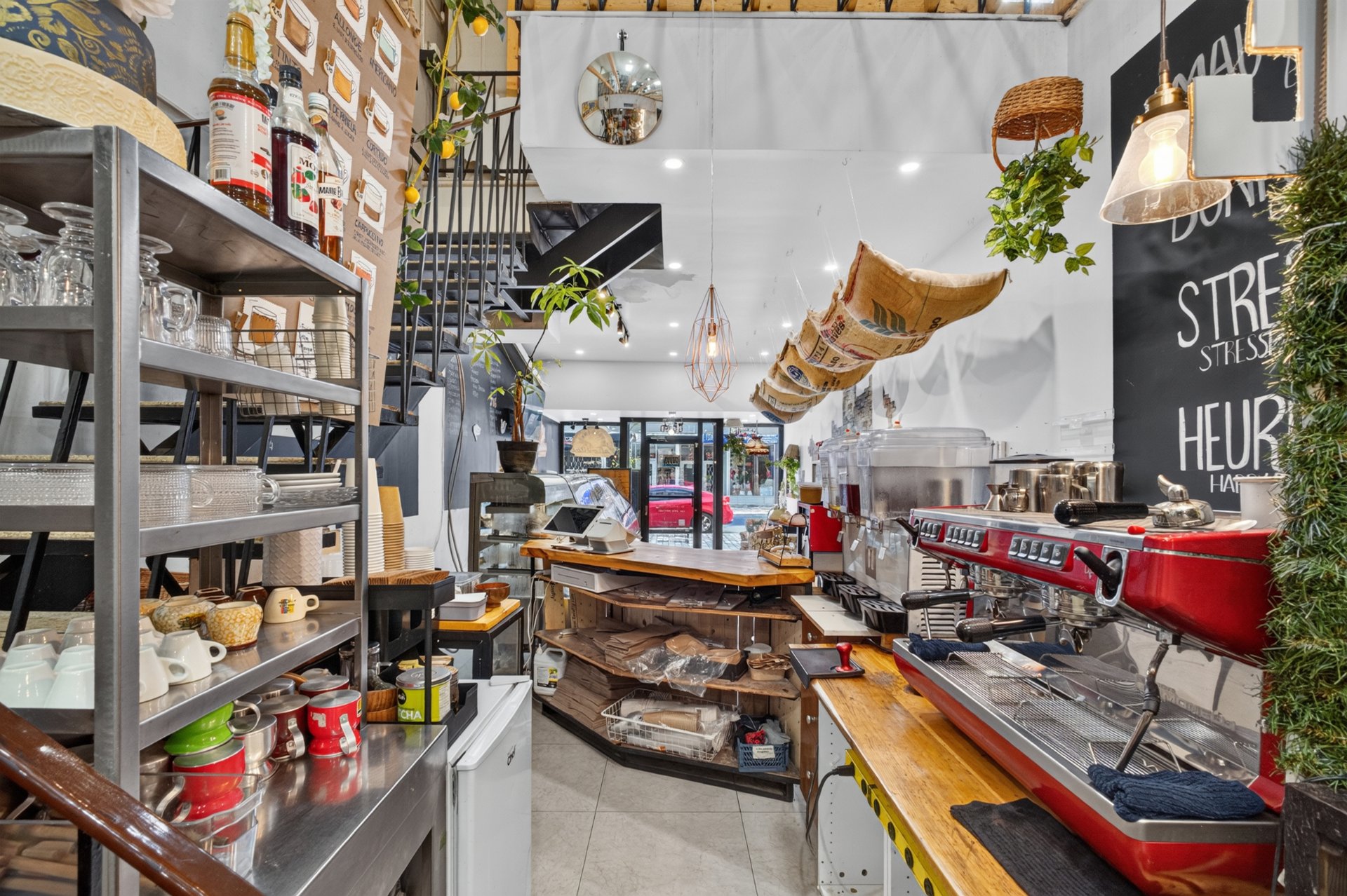 Commercial Sale in Montréal (Rosemont/La Petite-Patrie) 5