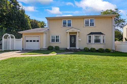 808 Mervin Ct, Baldwin, NY, 11510-4038 | Card Image