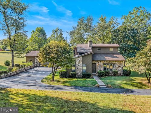 1250 Mish Rd, BUNKER HILL, WV, 25413-3204 | Card Image